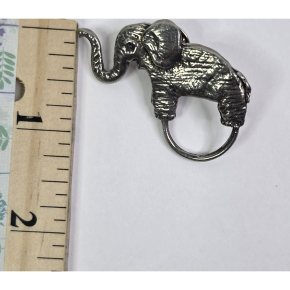 Unmarked Silver tone Elephant Animal Eyeglasses Holder Pin Broach - Picture 7 of 8